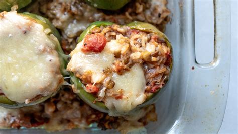 How much fat is in vegetable and lentil stuffed peppers - calories, carbs, nutrition