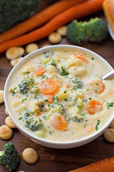 How much fat is in vegetable cheese chowder - calories, carbs, nutrition