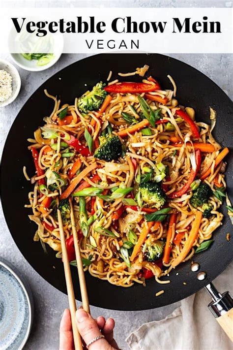 How much fat is in vegetable chow mein - calories, carbs, nutrition