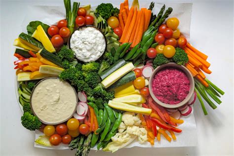How much fat is in vegetable crudite cup - calories, carbs, nutrition