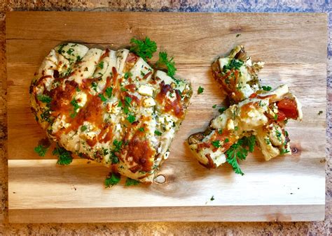 How much fat is in vegetable stromboli - calories, carbs, nutrition