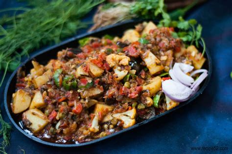 How much fat is in vegetables sabzi curry monsoon 1 cup - calories, carbs, nutrition