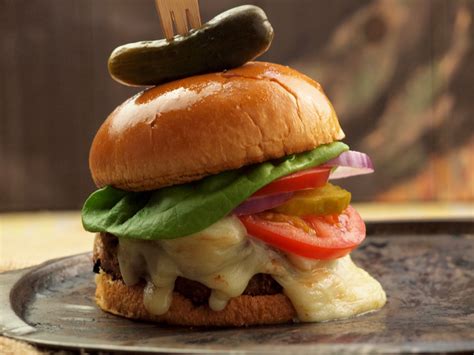 How much fat is in vegetarian cheese burger - calories, carbs, nutrition