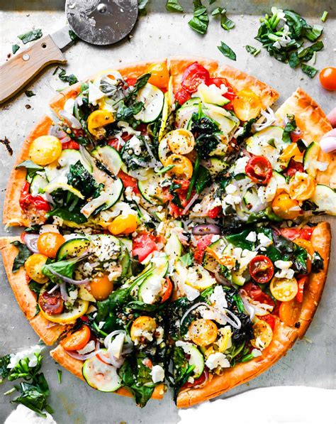 How much fat is in vegetarian flatbread pizza - calories, carbs, nutrition