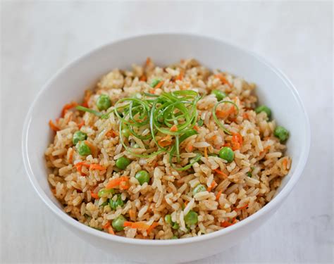 How much fat is in vegetarian fried rice - calories, carbs, nutrition