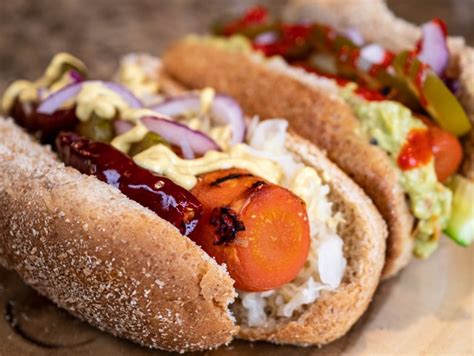 How much fat is in vegetarian hotdog - calories, carbs, nutrition