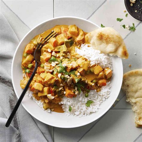 How much fat is in vegetarian korma - calories, carbs, nutrition