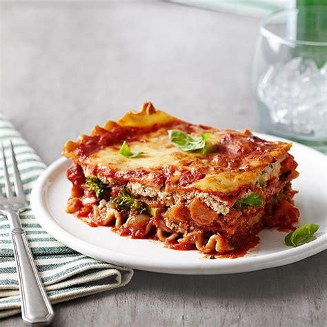 How much fat is in vegetarian lasagna - calories, carbs, nutrition