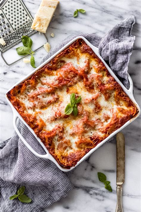 How much fat is in vegetarian lasagna with spinach salad, pears toasted pecans - calories, carbs, nutrition