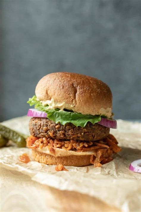 How much fat is in veggie burger on a multigrain bun - calories, carbs, nutrition