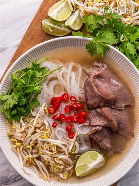 How much fat is in vietnamese pork for pho bowl - calories, carbs, nutrition