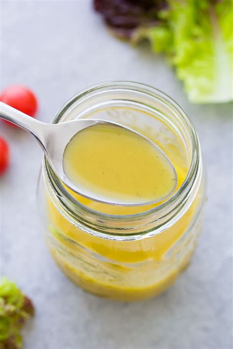 How much fat is in vinaigrette - calories, carbs, nutrition