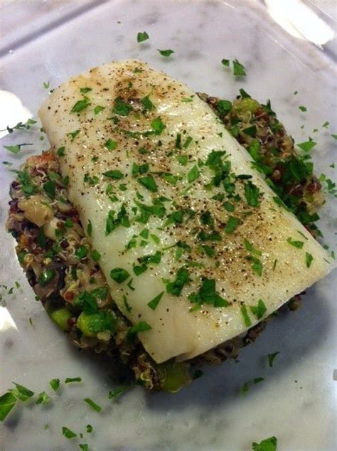 How much fat is in vw-baked cod dijon, almond quinoa edamame herb roasted tomatoes - calories, carbs, nutrition