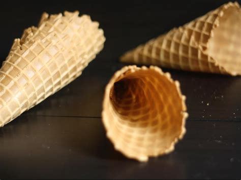 How much fat is in waffle cone - calories, carbs, nutrition