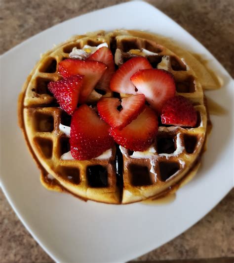 How much fat is in waffles french with strawberries - calories, carbs, nutrition