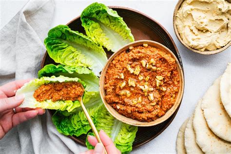 How much fat is in walnut muhammara crudite cup (51943.58) - calories, carbs, nutrition