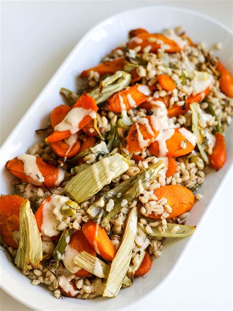 How much fat is in warm barley rice salad - calories, carbs, nutrition