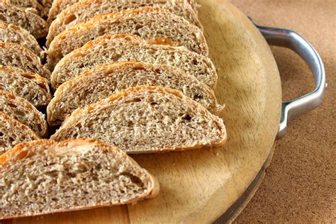 How much fat is in wheat french bread - calories, carbs, nutrition