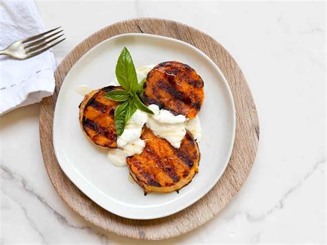 How much fat is in whipped fresh butternut squash - calories, carbs, nutrition