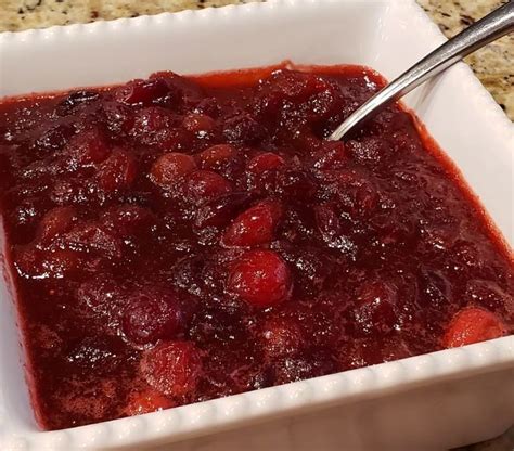 How much fat is in whole cranberry sauce (31661.1) - calories, carbs, nutrition