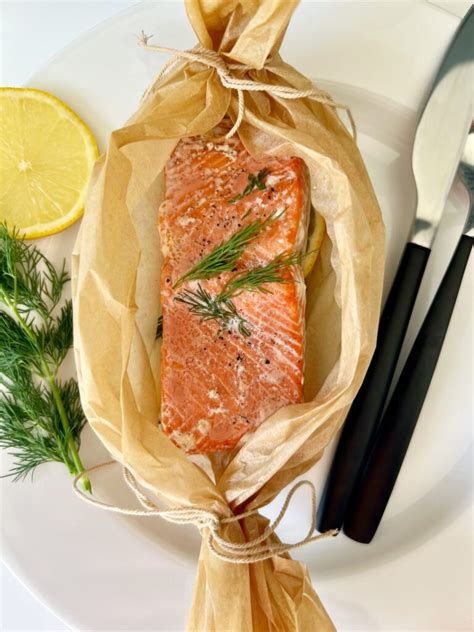 How much fat is in whole+sum salmon en papillote - calories, carbs, nutrition