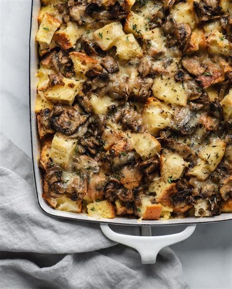 How much fat is in wild mushroom and fontina egg strata - calories, carbs, nutrition