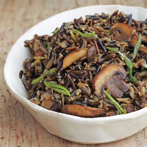 How much fat is in wild rice blend with mushrooms & almonds - calories, carbs, nutrition