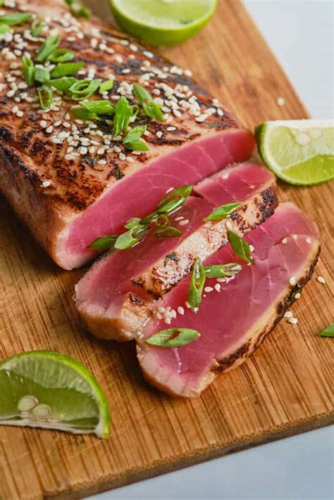 How much fat is in wrap seared tuna (bison) - calories, carbs, nutrition