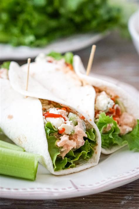 How much fat is in wrap tuna salad (bison) - calories, carbs, nutrition