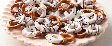 How much fat is in yogurt pretzels - calories, carbs, nutrition