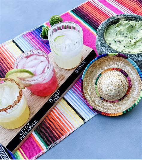 What are some popular margarita flavors for a Margarita Flight?