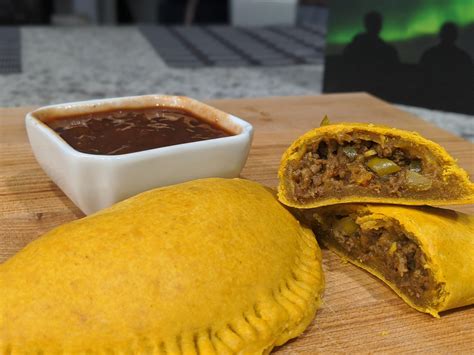 What are the ingredients needed to make Jamaican beef patties?