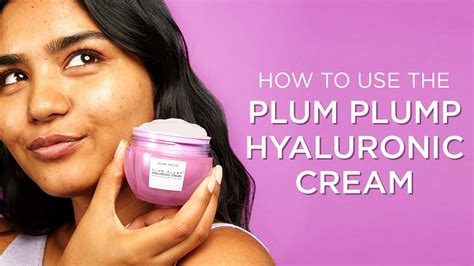 What are the key ingredients in the Glow Recipe Plum Plump Hyaluronic Cream?