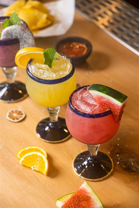 What are the recommended flavors for a margarita flight?