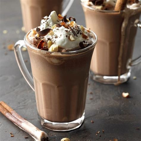 What ingredients do I need to make hazelnut rum hot chocolate?