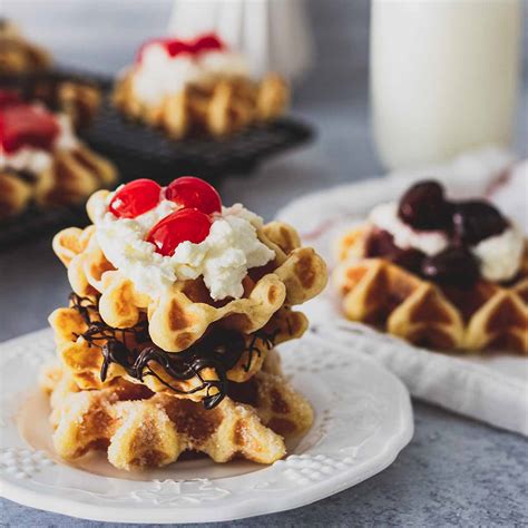 What ingredients do I need to make mini waffles?