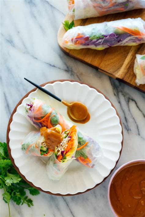 What is the recipe for fresh spring rolls with peanut sauce?