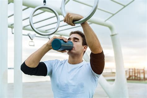 Why Dehydration Makes Your Muscles Weaker