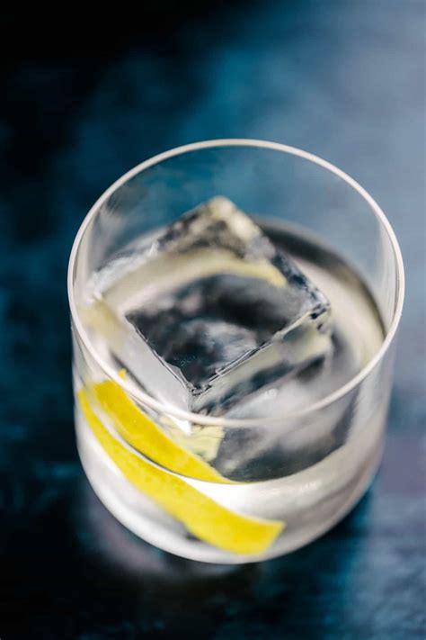 Why Try a White Negroni - calories, carbs, nutrition