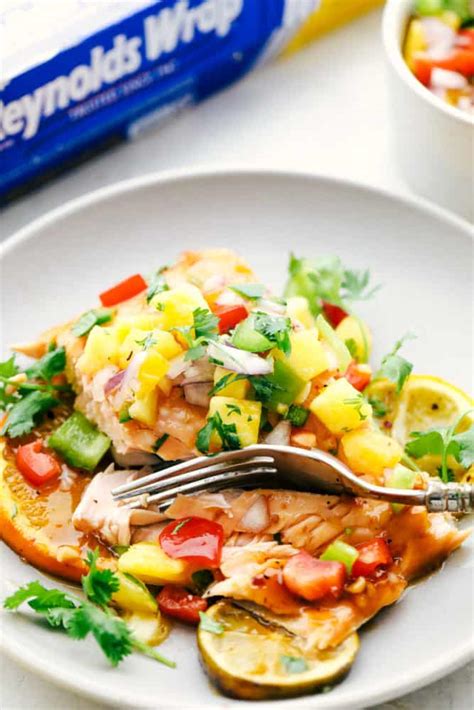 A-1 Diner's Grilled Salmon with Pineapple Salsa - calories, carbs, nutrition