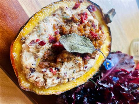 Acorn Squash Rounds with Cranberries and Maple Syrup - calories, carbs, nutrition