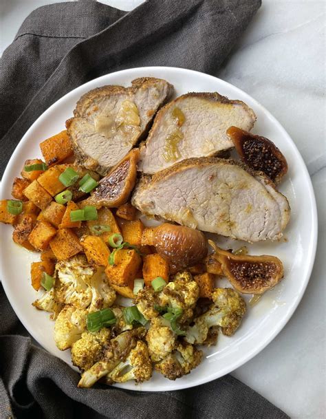 Anise Roast Pork Loin with Figs & Apples - calories, carbs, nutrition