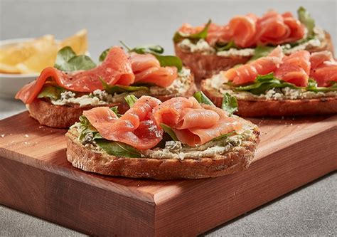 Appetizer Bruschetta Hummus Smoked Salmon 1 EA - calories, carbs, nutrition