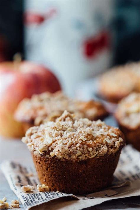 Apple Streusel Muffin - calories, carbs, nutrition