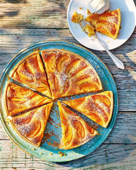 Apricot & Almond Tart - calories, carbs, nutrition