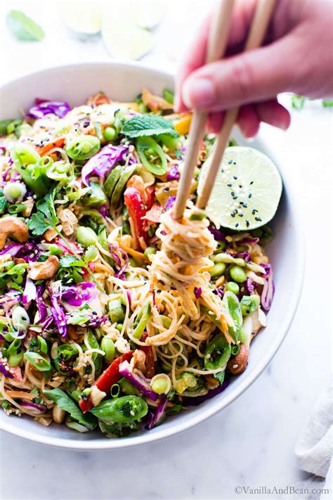 Asian Chicken Peanut Noodle Salad Cup - calories, carbs, nutrition