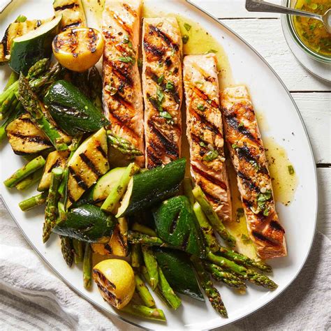 Asparagus with Lemon Garlic Vinaigrette - calories, carbs, nutrition