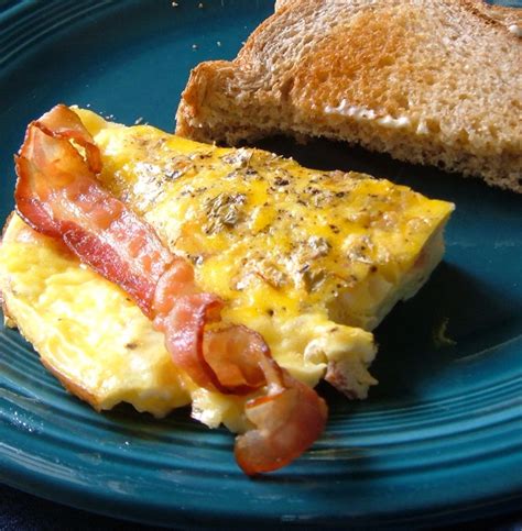 Bacon and omelette roll with cheese - calories, carbs, nutrition