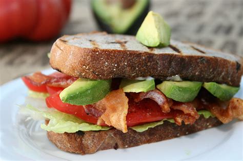 Bacon Avocado and Tomato Sandwich - calories, carbs, nutrition