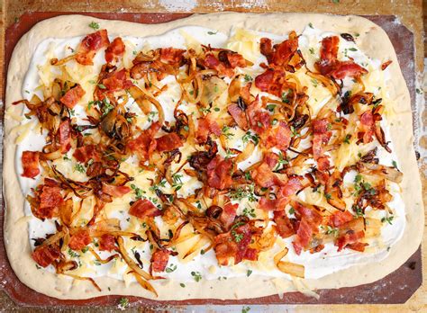 Bacon, Cheese & Red Onion Chutney Flatbread - calories, carbs, nutrition